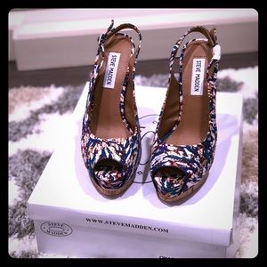 Steve Madden Onassis platform pumps 6.5